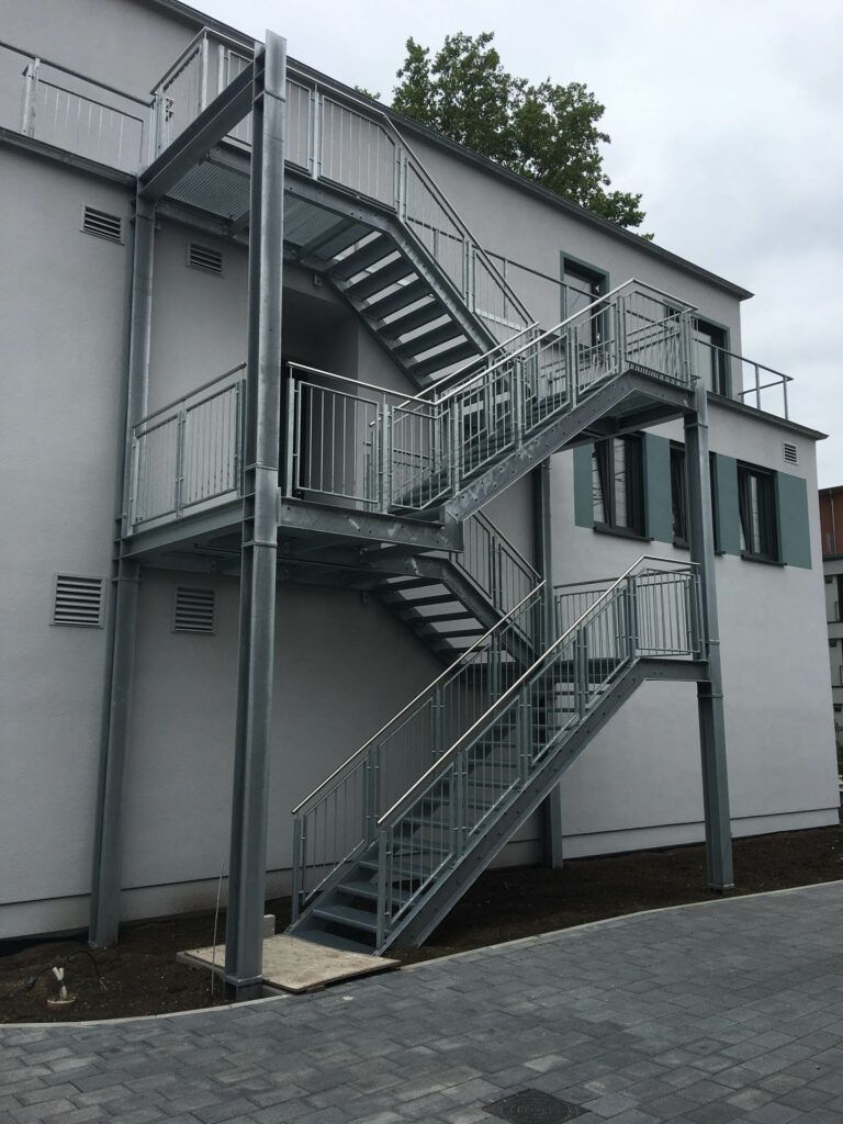 Stahlbau Treppe Balkonbau Planung Ingenieurbüro Statik Behr