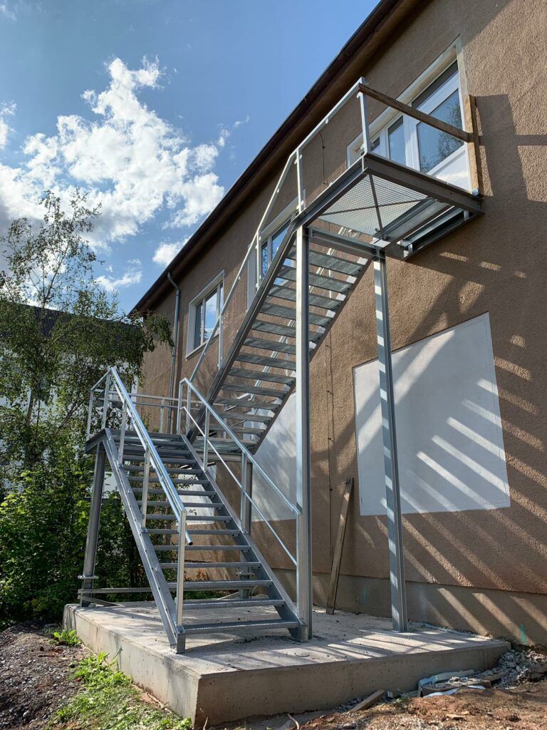 Stahlbau Treppe Balkonbau Planung Ingenieurbüro Statik Behr