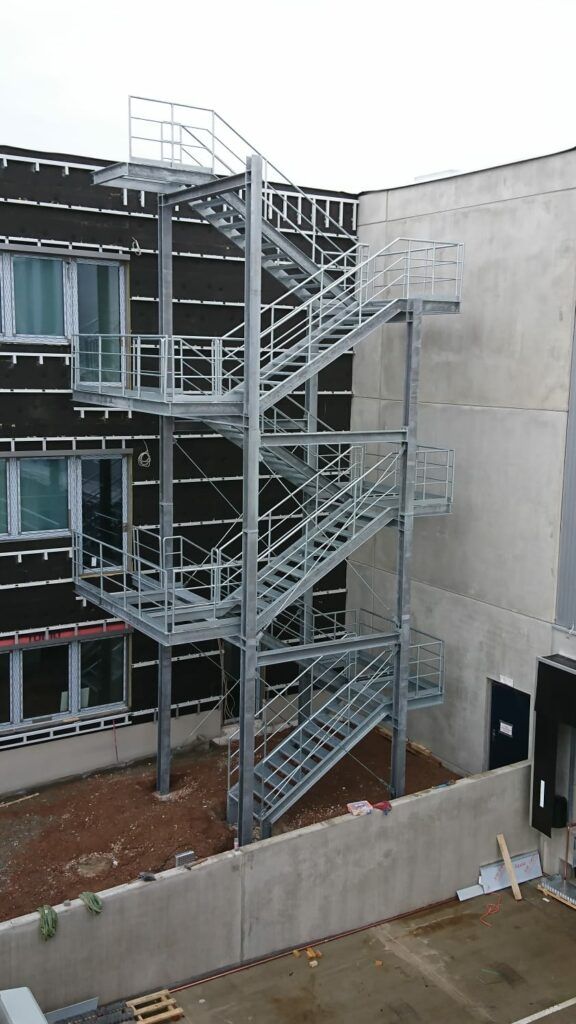 Stahlbau Industrie Treppe Balkonbau Planung Ingenieurbüro Statik Behr